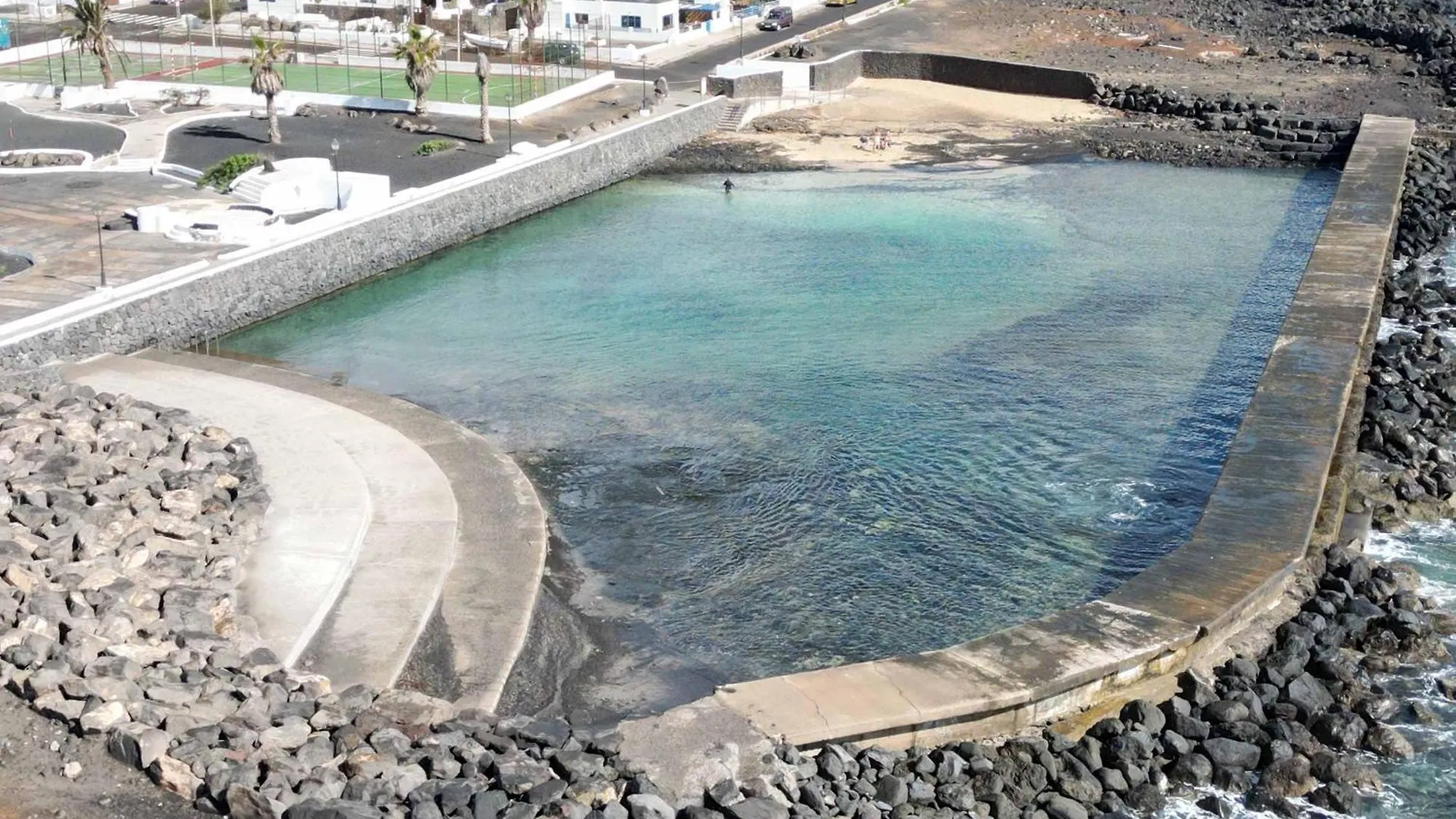 Bayside Kalendra Rofe Un Retiro Escondido Junto Al Mar Villa Guatiza